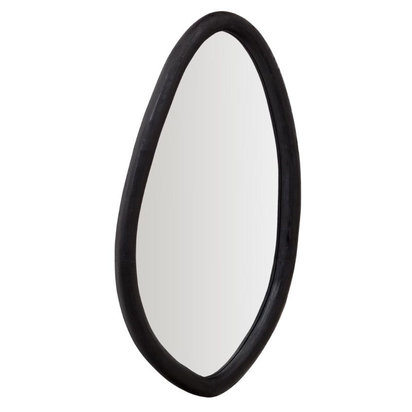 Černé dřevěné závěsné zrcadlo Kave Home Magrit